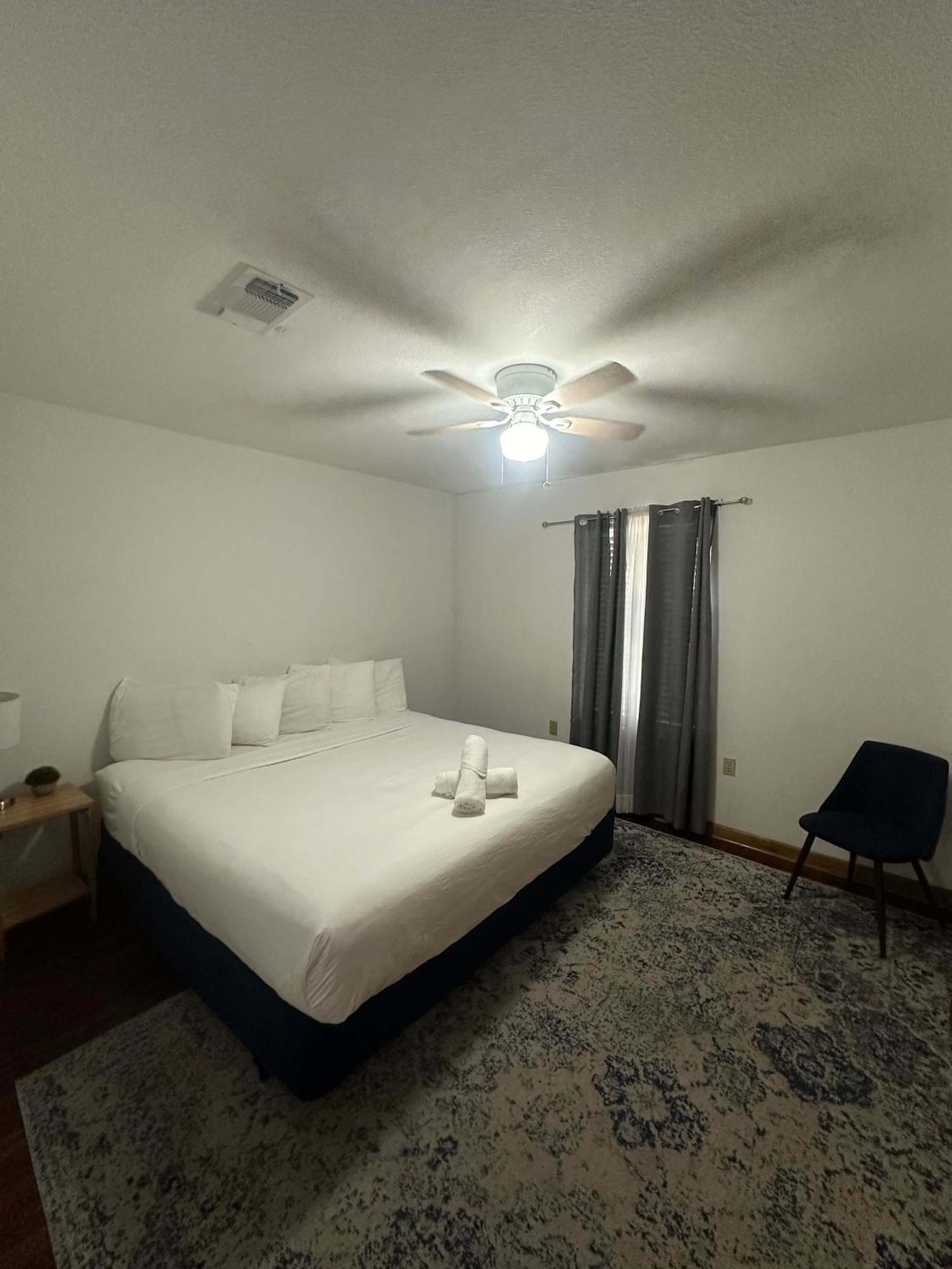 Brilliant In Bellview-Back Unit-- Mins To Nas Pensacola, Beach, Shopping Εξωτερικό φωτογραφία